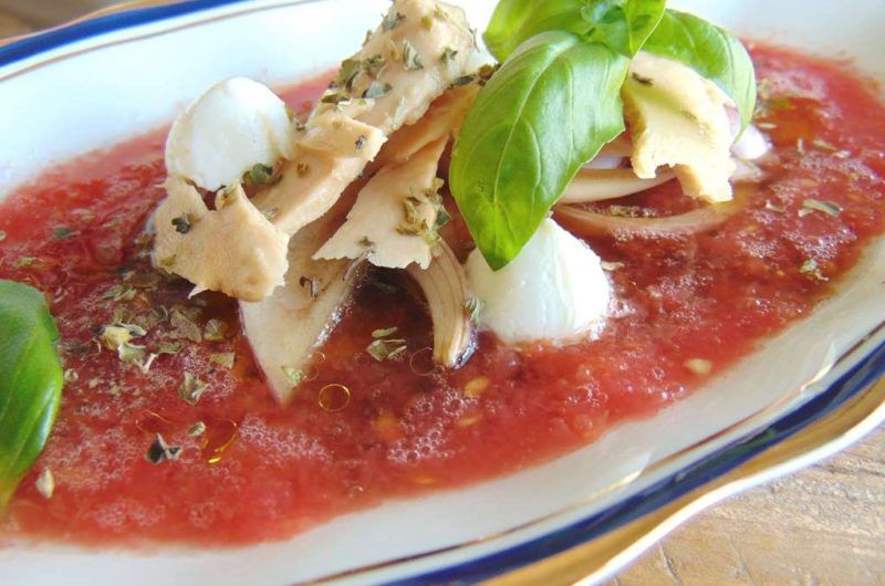 Ensalada de tomate y atún {en 5 minutos}
