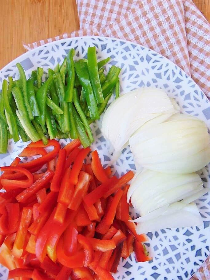Verduras cortadas en juliana